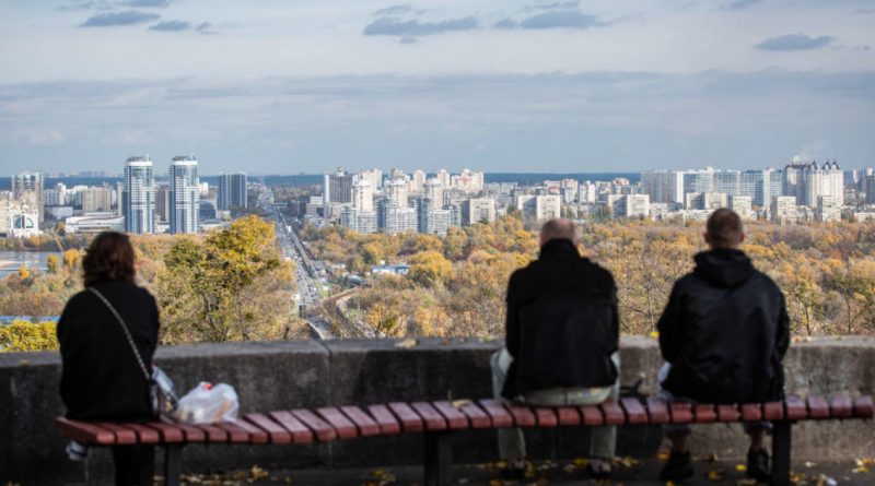 Холодний атмосферний фронт принесе дощі та похолодання в Україну