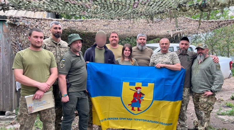 Вісьмох захисників з Мелітопольського батальйону тероборони нагородили медалями, — ФОТО
