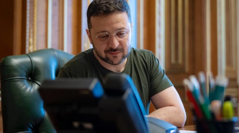 Зеленський обговорив мир з Папою Римським Львом XIV та запросив його до України